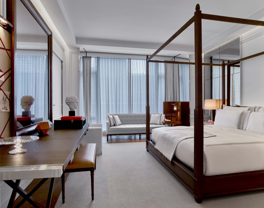 Baccarat Hotel & Residences New York_Grand Classic King (2)